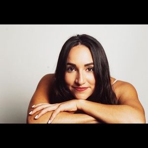 Meet your Posher, Claire